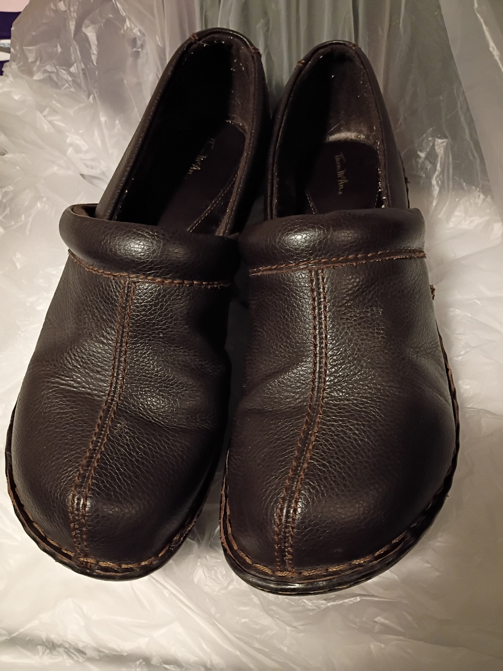 Thom McAn Dark Brown Leather Slip-On Clogs
